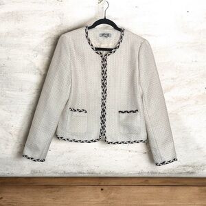 WD.NY Women’s White Blazer with Black Trim Size L